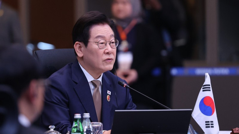 Tổng thống Hàn Quốc Lee Jae-myung phát biểu tại Hội nghị Cấp cao ASEAN-Hàn Quốc lần thứ 26. (Ảnh: Nhật Bắc/VGP) b2-6337-3568.jpg