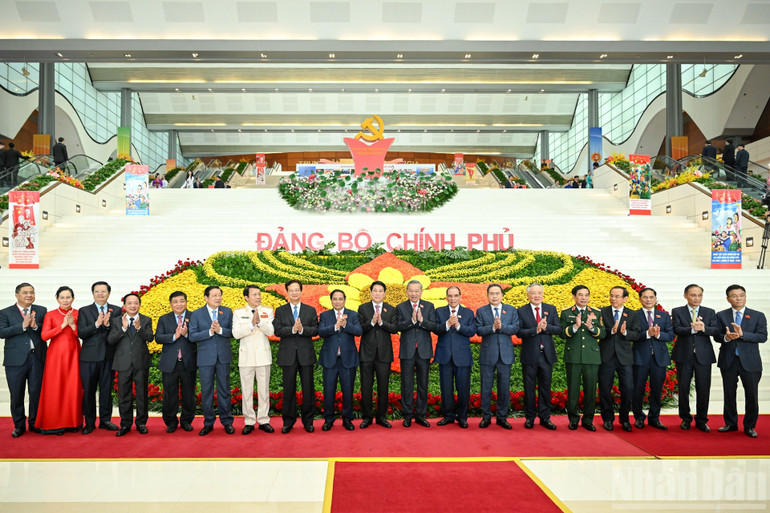 Tổng Bí thư Tô Lâm cùng các đồng chí lãnh đạo, nguyên lãnh đạo Đảng, Nhà nước dự Đại hội Đảng bộ Chính phủ lần thứ I, nhiệm kỳ 2025-2030. (Ảnh: DUY LINH-TRẦN HẢI) a2.jpg
