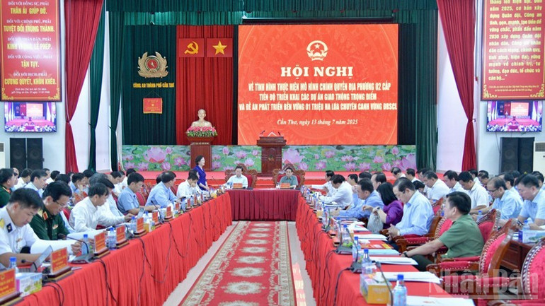 Quang cảnh hội nghị. (Ảnh: THANH GIANG) ndo_br_a2-240-4690.jpg