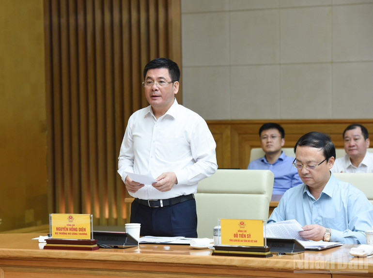 Bộ trưởng Công thương Nguyễn Hồng Diên phát biểu tại Hội nghị. (Ảnh: TRẦN HẢI) ndo_br_a2-312.jpg