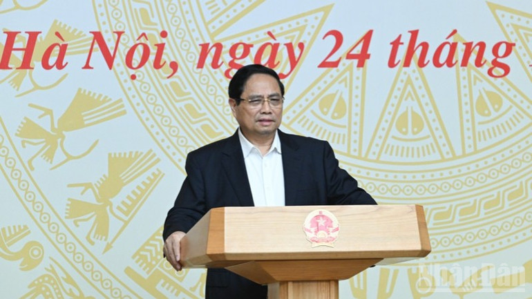 Thủ tướng Phạm Minh Chính phát biểu ý kiến tại cuộc làm việc. (Ảnh: TRẦN HẢI) ndo_br_b1-3324.jpg