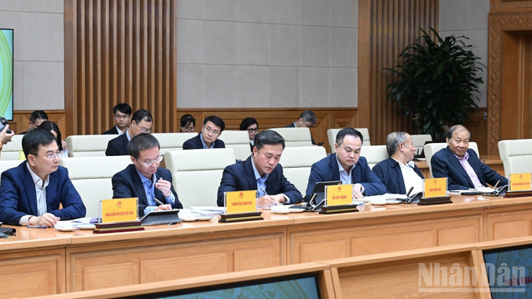 Đại diện lãnh đạo các bộ, ngành, cơ quan, đơn vị tham dự phiên họp. (Ảnh: Trần Hải) Đại diện lãnh đạo các bộ, ngành, cơ quan, đơn vị tham dự phiên họp. (Ảnh: Trần Hải)