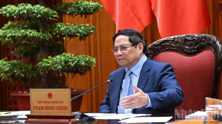 Thủ tướng Chính phủ Phạm Minh Chính phát biểu ý kiến tại cuộc họp. (Ảnh: TRẦN HẢI)