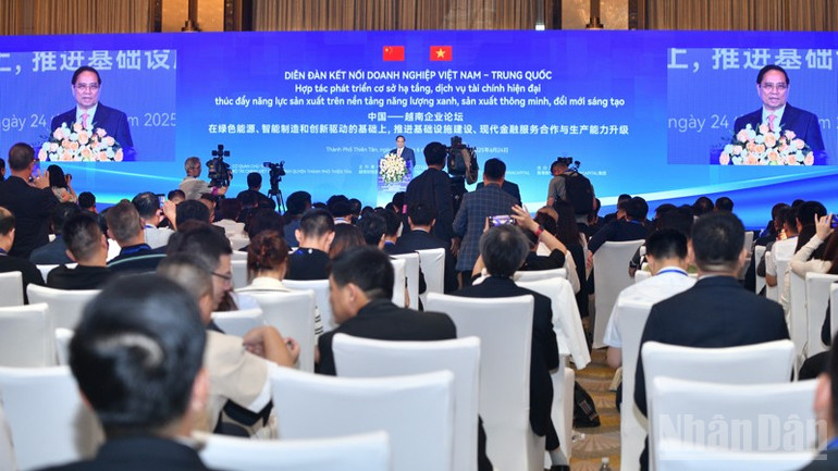 Quang cảnh Diễn đàn Kết nối Doanh nghiệp Việt Nam-Trung Quốc. (Ảnh: THANH GIANG) ndo_br_anh-4-9549.jpg