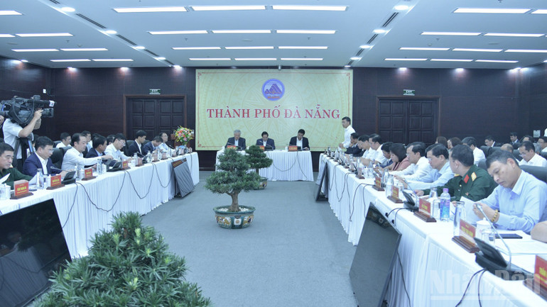 Quang cảnh buổi làm việc. (Ảnh: Thanh Giang)