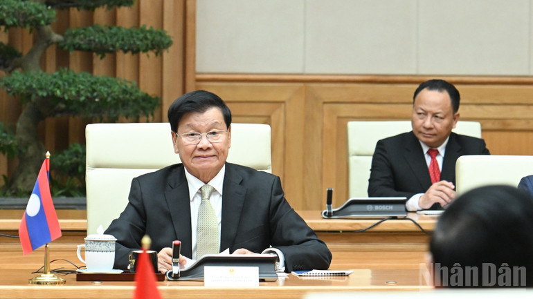 Tổng Bí thư, Chủ tịch nước Lào Thongloun Sisoulith phát biểu ý kiến tại cuộc hội kiến. (Ảnh: TRẦN HẢI)