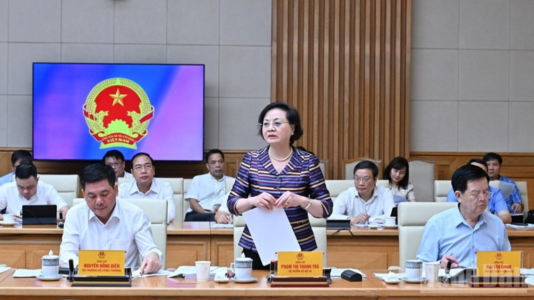 Bộ trưởng Nội vụ Phạm Thị Thanh Trà phát biểu ý kiến tại hội nghị. (Ảnh: Trần Hải) ndo_br_a7-5526.jpg