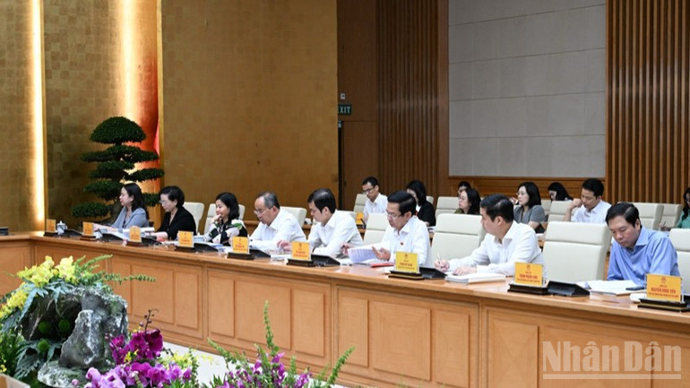 Các đại biểu tham dự phiên họp. (Ảnh: TRẦN HẢI) ndo_br_e3-3778.jpg
