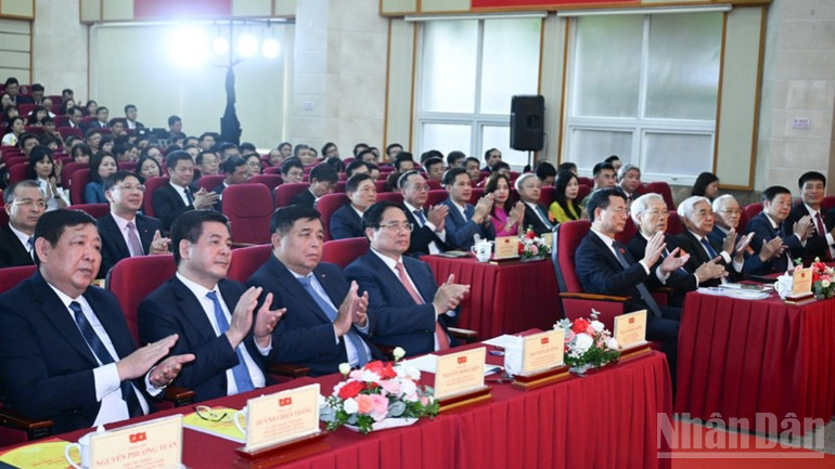 Bí thư Đảng ủy Chính phủ, Thủ tướng Chính phủ Phạm Minh Chính dự và chỉ đạo Đại hội. (Ảnh: TRẦN HẢI) ndo_br_b4-5042.jpg