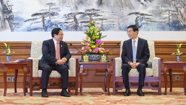 Chủ tịch Chính hiệp toàn quốc Vương Hộ Ninh nhấn mạnh, Việt Nam và Trung Quốc là hai nước láng giềng, đồng chí, anh em, gắn bó và cùng chia sẻ tương lai. Trung Quốc mong muốn cùng Việt Nam thực hiện hiệu quả nhận thức chung cấp cao, triển khai hợp tác trên các lĩnh vực, mang lại lợi ích cho nhân dân hai nước - Ảnh: VGP/Nhật Bắc 2-259.jpg