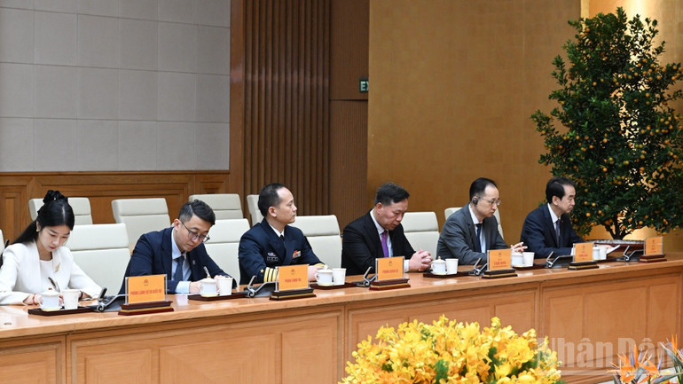 Các đại biểu phía Trung Quốc tham dự buổi tiếp. (Ảnh: Trần Hải)