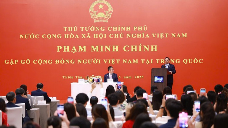 Thủ tướng Phạm Minh Chính phát biểu ý kiến tại buổi gặp gỡ. (Ảnh: Nhật Bắc/VGP) b5-6738.jpg