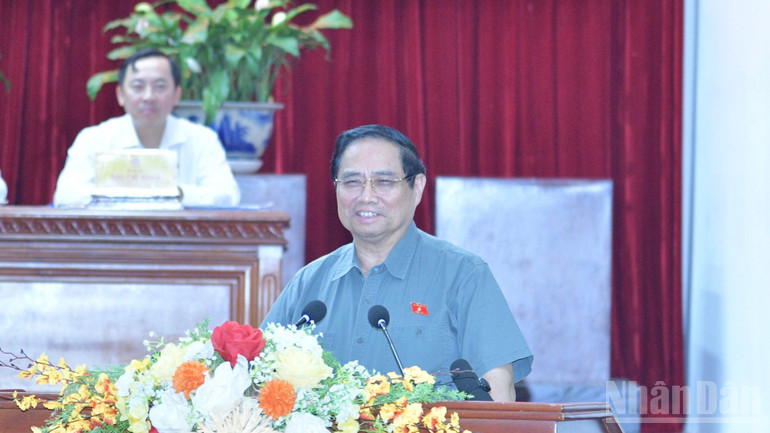 Thủ tướng Phạm Minh Chính phát biểu ý kiến tại Hội nghị tiếp xúc cử tri thành phố Cần Thơ sau Kỳ họp thứ 10, Quốc hội khóa XV. (Ảnh THANH GIANG)