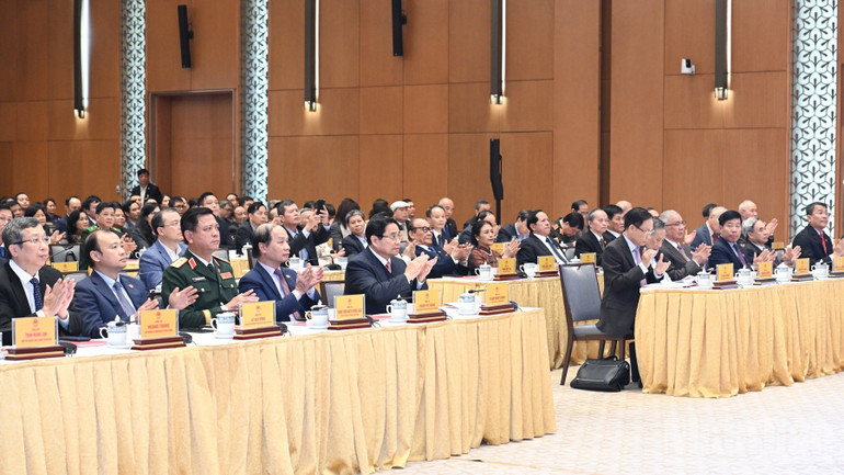 Thủ tướng Phạm Minh Chính, các đồng chí lãnh đạo, đại biểu tham dự Lễ kỷ niệm. (Ảnh: TRẦN HẢI)