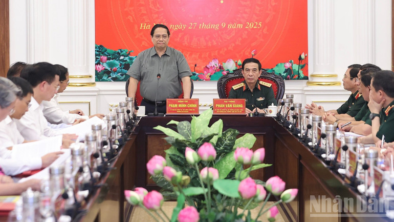 ឈុតការងារ។ ndo_br_b5-1464.jpg