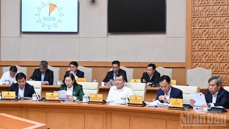 Các đại biểu tham dự phiên họp. (Ảnh: Trần Hải)