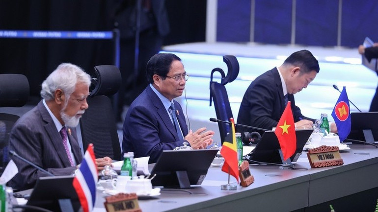 Thủ tướng Chính phủ Phạm Minh Chính nhấn mạnh hai bên cần tăng cường phối hợp, ứng phó kịp thời và hiệu quả các thách thức, tạo môi trường thuận lợi cho phát triển bền vững và bao trùm, có lợi cho cả hai bên. (Ảnh: VGP/Nhật Bắc) b4-5640.jpg