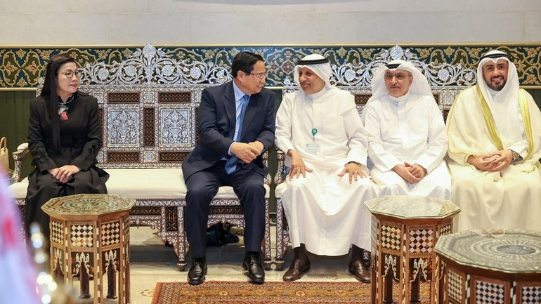 Prim-ministrul Pham Minh Chinh a sugerat că, având în vedere potențialul său, KFAED va investi direct și indirect în proiecte și domenii pe care Vietnam le prioritizează. (Foto: Nhat Bac/VGP) c3-2613.jpg