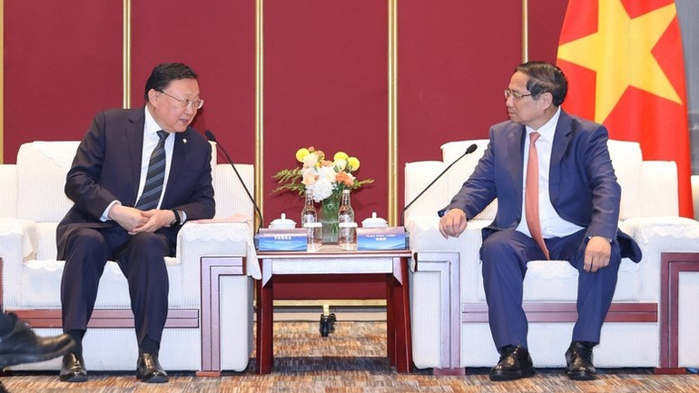 Thủ tướng Phạm Minh Chính tiếp ông Vương Đồng Trụ, Chủ tịch Tập đoàn Xây dựng giao thông Trung Quốc (CCCC). Ảnh: VGP/NHẬT BẮC ab3-616.jpg