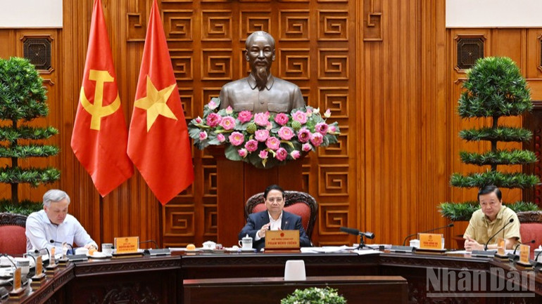 Thủ tướng Phạm Minh Chính chủ trì cuộc họp của Ban Thường vụ Đảng ủy Chính phủ. (Ảnh: TRẦN HẢI) ndo_br_dsc-1822-819.jpg