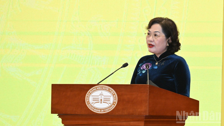 Thống đốc Ngân hàng Nhà nước Nguyễn Thị Hồng phát biểu ý kiến tại hội nghị. (Ảnh: Trần Hải)