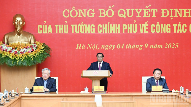 Thủ tướng Phạm Minh Chính chủ trì Lễ công bố Quyết định của Thủ tướng Chính phủ về công tác cán bộ. (Ảnh: Trần Hải) ndo_br_b2-6571.jpg