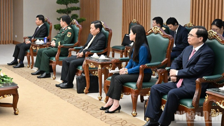 Lãnh đạo một số bộ, ngành Việt Nam tham dự buổi tiếp. (Ảnh: Trần Hải) Lãnh đạo một số bộ, ngành Việt Nam tham dự buổi tiếp. (Ảnh: Trần Hải)