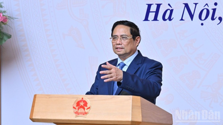 Thủ tướng Phạm. Minh Chính phát biểu ý kiến tại hội nghị. (Ảnh: TRẦN HẢI) ndo_br_aa2-193.jpg