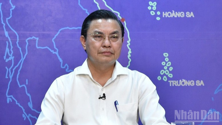 Ông Hoàng Văn Thức, Cục trưởng Cục Môi trường: Những chỉ đạo trong Chỉ thị 20 của Thủ tướng Chính phủ hết sức cấp bách cũng mang tính tổng thể và toàn diện. (Ảnh: VGP) ndo_br_t3-5773.jpg