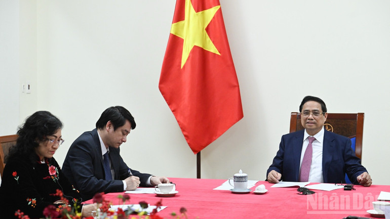 Thủ tướng Chính phủ Phạm Minh Chính đã trao đổi với Tổng thống Cộng hòa Angola João Manuel Gonçalves Lourenço nhiều biện pháp thúc đẩy quan hệ Việt Nam và Angola phát triển mạnh mẽ, đi vào chiều sâu và thực chất. (Ảnh: Trần Hải)