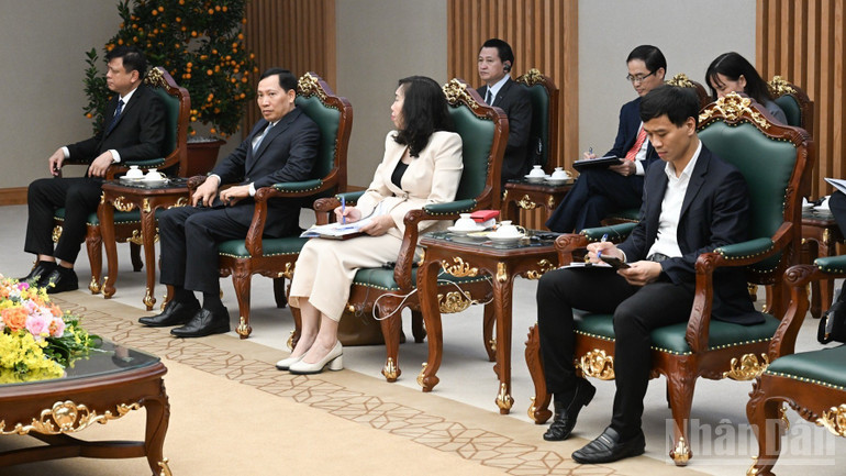 Đại diện lãnh đạo một số bộ, ngành Việt Nam tham dự buổi tiếp. (Ảnh: Trần Hải)