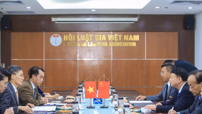 Hội Luật gia Việt Nam làm việc với Đoàn đại biểu Hội Luật gia Trung Quốc. (Nguồn: Hội Luật gia Việt Nam)