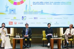 Các đại biểu cung cấp thông tin về sự kiện tại buổi họp báo (Ảnh ban tổ chức).