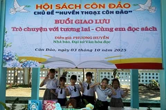 Nhiều buổi giao lưu truyền cảm hứng đọc sách cho các em học sinh tại Hội sách Côn Đảo. (Ảnh: Phương Huyền)
