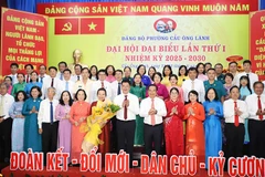 Ban Chấp hành Đảng bộ phường Cầu Ông Lãnh lần thứ 1, nhiệm kỳ 2025-2030 ra mắt tại Đại hội. (Ảnh: Cao Tùng)