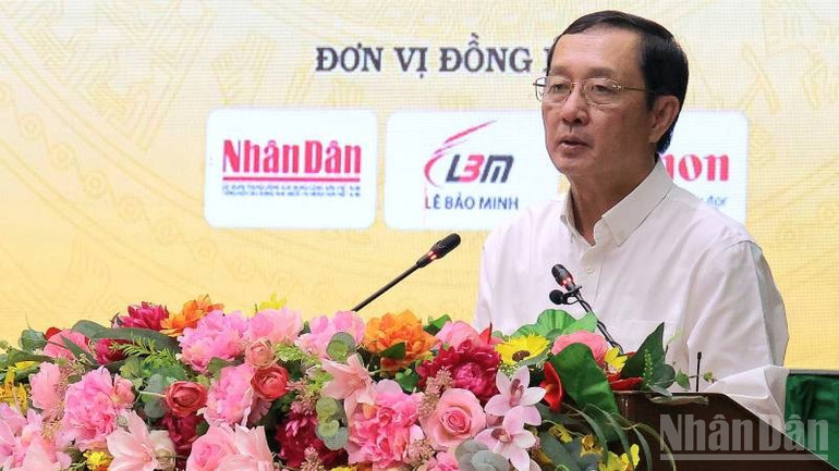 Đồng chí Huỳnh Thành Đạt phát biểu chỉ đạo tại Hội nghị. ndo_br_3333.jpg