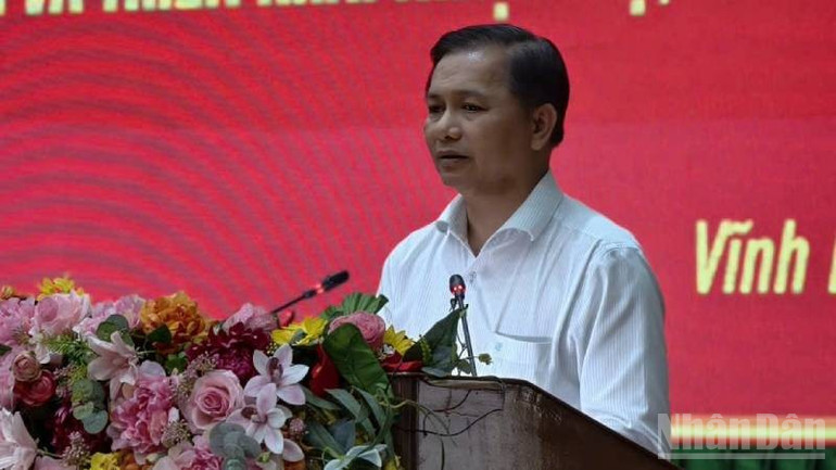 Bí thư Tỉnh ủy Trần Văn Lâu phát biểu chỉ đạo tại hội nghị. ndo_br_z7119958160521-7115963989cb53d55ae7b8eb8d03b152.jpg