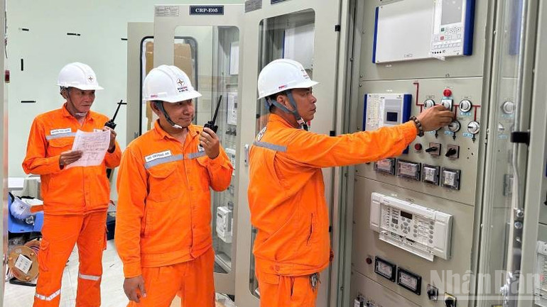 Các công trình điện 110kV được đóng điện phục vụ phát triển kinh tế - xã hội của địa phương. (Ảnh: HOÀNG TRUNG) ndo_br_z6752998682677-0236dc875eee5dc6a6dc072152cd9c21.jpg