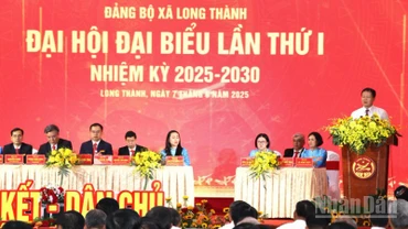 Bí thư Tỉnh ủy Đồng Nai Vũ Hồng Văn phát biểu chỉ đạo tại Đại hội.