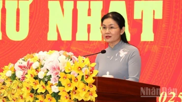 Đồng chí Tôn Ngọc Hạnh, Phó Bí thư Thường trực Tỉnh ủy, Chủ tịch Hội đồng nhân dân tỉnh Đồng Nai phát biểu tại kỳ họp.