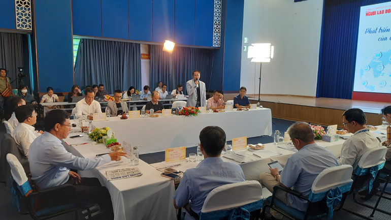 Quang cảnh tọa đàm.