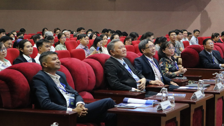 Các đại biểu tham dự Hội nghị khoa học công nghệ Khoa Y lần 4 năm 2023.