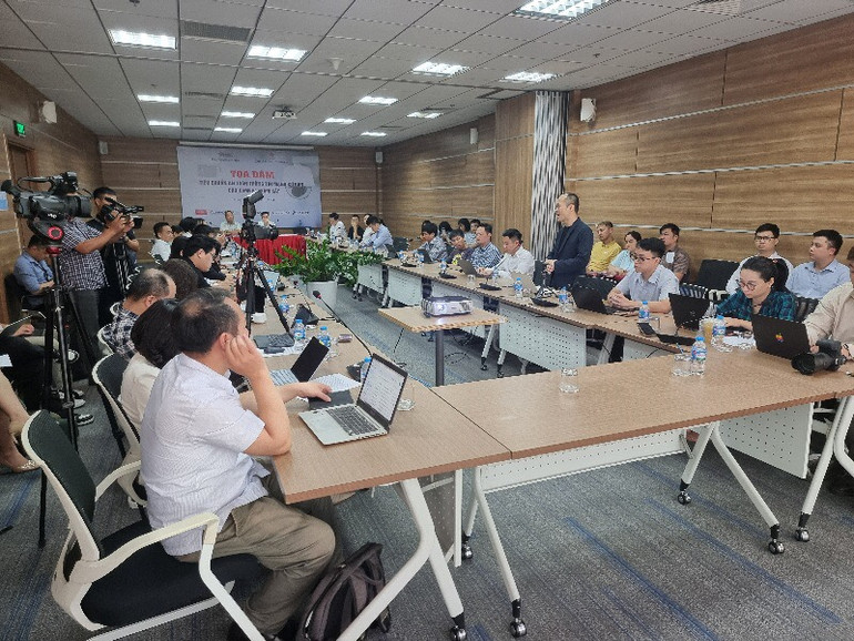Toàn cảnh buổi tọa đàm.