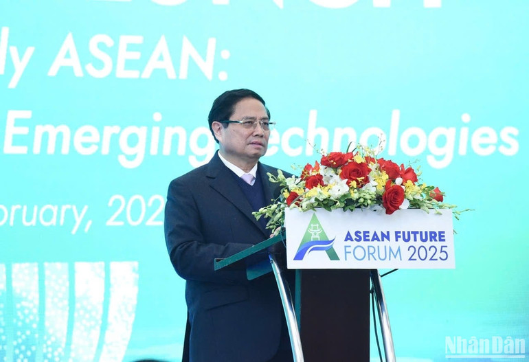 Thủ tướng Phạm Minh Chính phát biểu ý kiến tại Tọa đàm. (Ảnh: TRẦN HẢI)