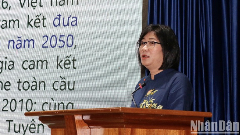 Đại biểu phát biểu tại hội thảo. Đại biểu phát biểu tại hội thảo.