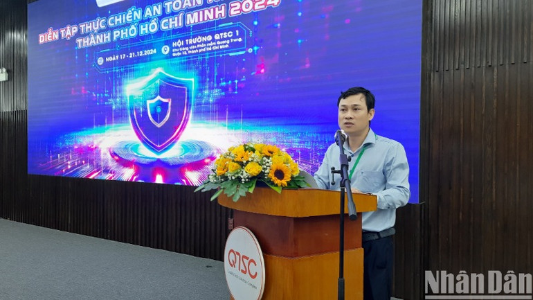 Ông Nguyễn Đức Chung, Phó Giám đốc Trung tâm Chuyển đổi số Thành phố Hồ Chí Minh phát biểu khai mạc.