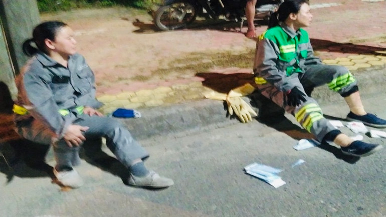 Hai nữ công nhân bị bắn trong đêm.