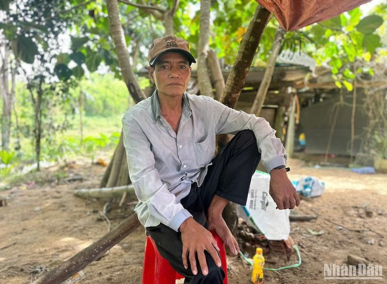 Sau nhiều năm tha hương, ông Phạm Văn Vút dừng chân vì sức khỏe. Sau nhiều năm tha hương, ông Phạm Văn Vút dừng chân vì sức khỏe.