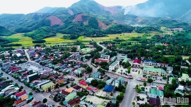 Trung tâm huyện Minh Long.