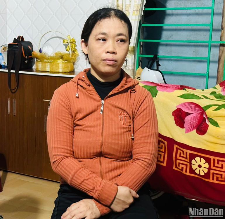 Chị Nghị mong muốn được tìm thấy chồng cùng các ngư dân trên biển.